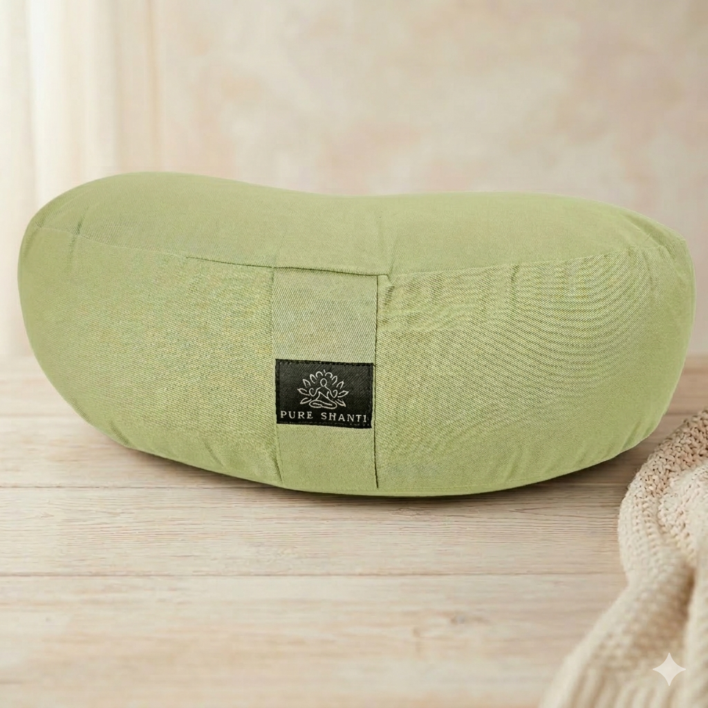 Halbmondkissen Lindgrün aus 100% Bio-Baumwolle | Gefüllt mit natürlicher Buchweizenspreu