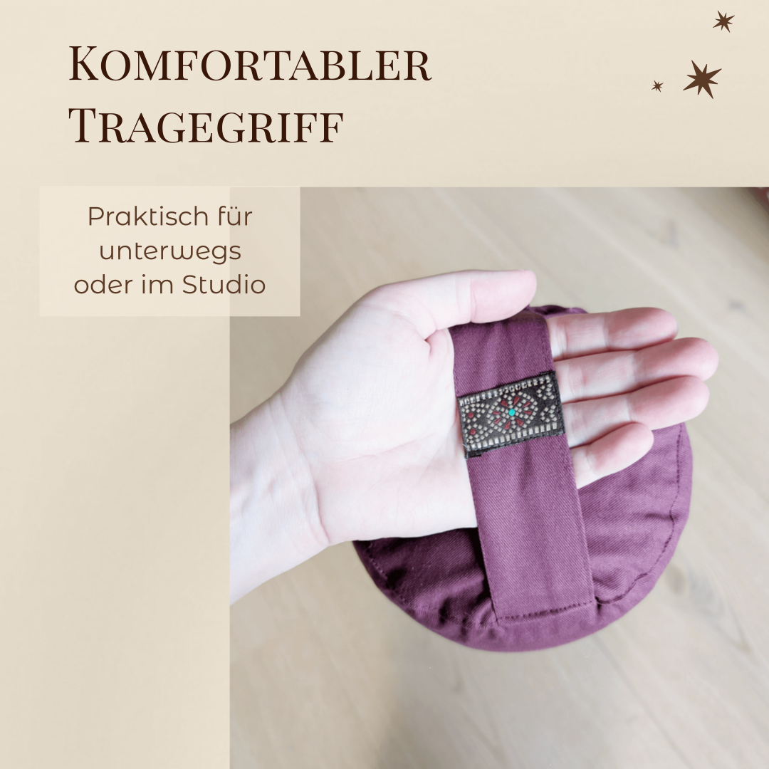 Yogabolster Aubergine | Bezug aus 100% Bio-Baumwolle | Natürliche Füllung aus Buchweizenspreu | Nachhaltiges Yogakissen | Mittelgroß: 63 x 17 cm